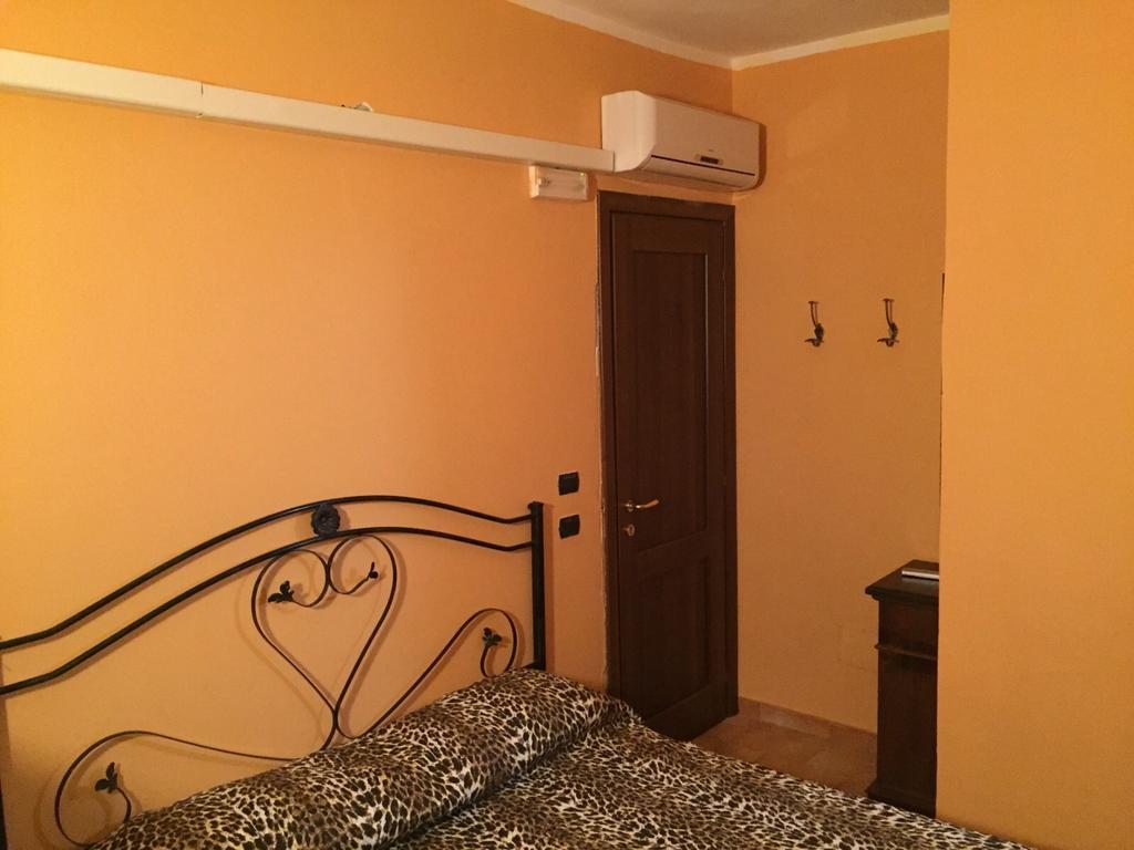 Il Casello Hotel Paola Quarto foto