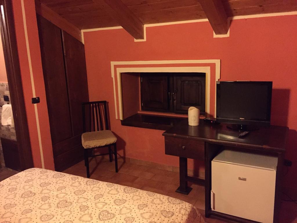 Il Casello Hotel Paola Quarto foto